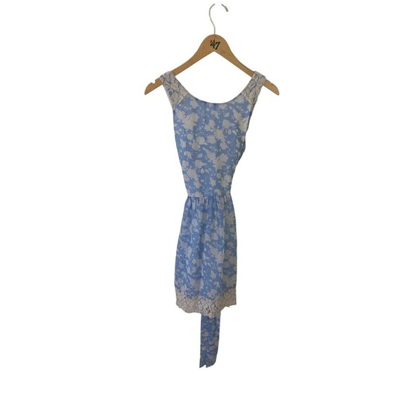 Disney Alice Through The Looking Glass Blue Lace Floral Dress - Medium - Picture 1 of 16